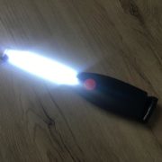 COB LED svítilna s magnetem