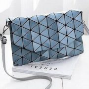 Geometrická kabelka - lesklá modrá