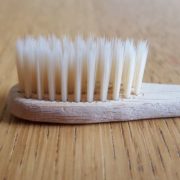 Bambusový zubní kartáček